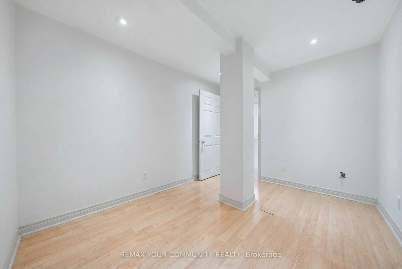 25, Fordwich, Rexdale-Kipling, Toronto