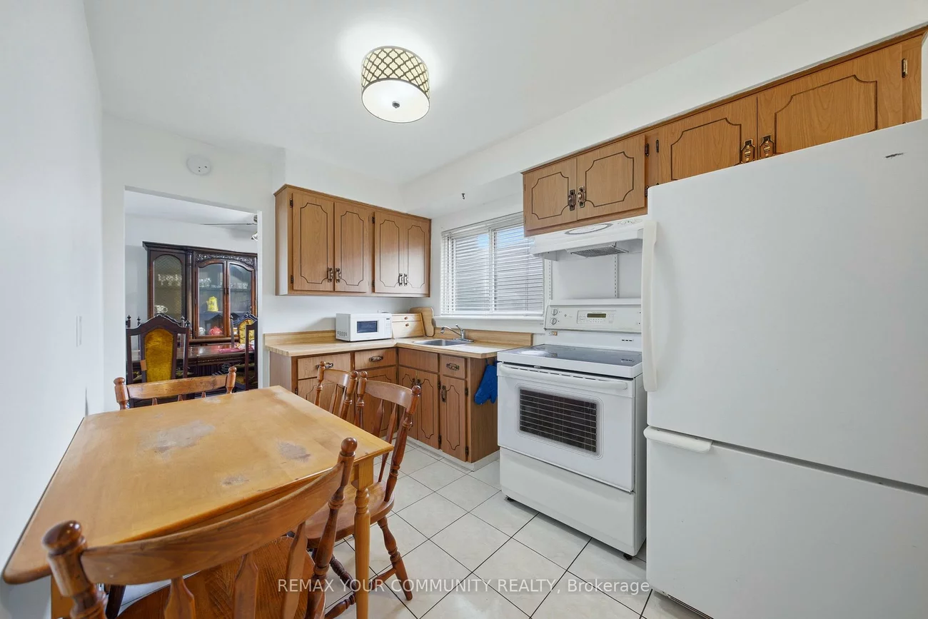 25, Fordwich, Rexdale-Kipling, Toronto