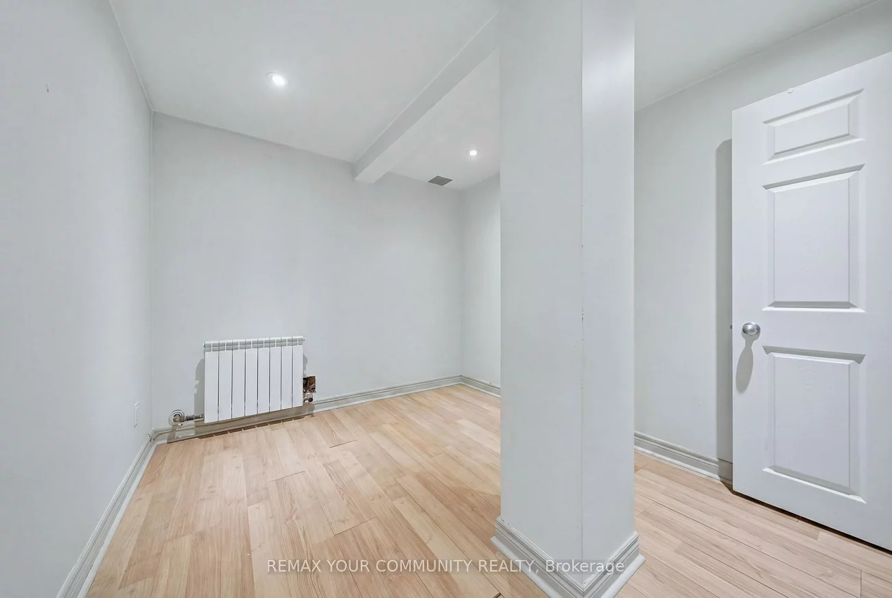 25, Fordwich, Rexdale-Kipling, Toronto