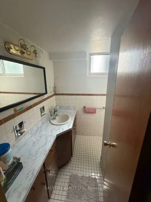 49, Blaydon, Downsview-Roding-CFB, Toronto
