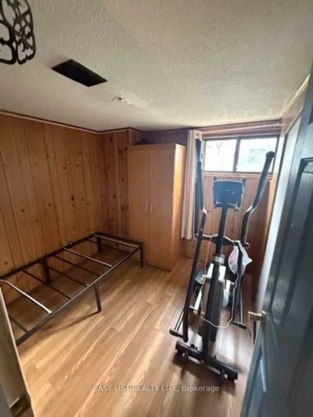 49, Blaydon, Downsview-Roding-CFB, Toronto