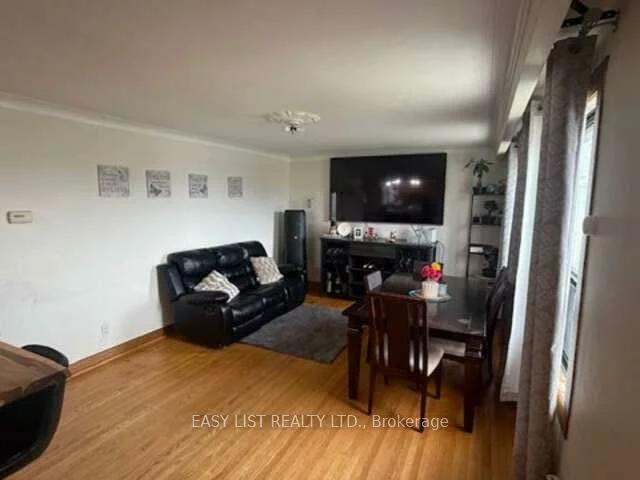 49, Blaydon, Downsview-Roding-CFB, Toronto