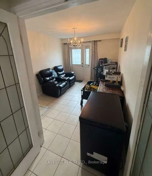 49, Blaydon, Downsview-Roding-CFB, Toronto