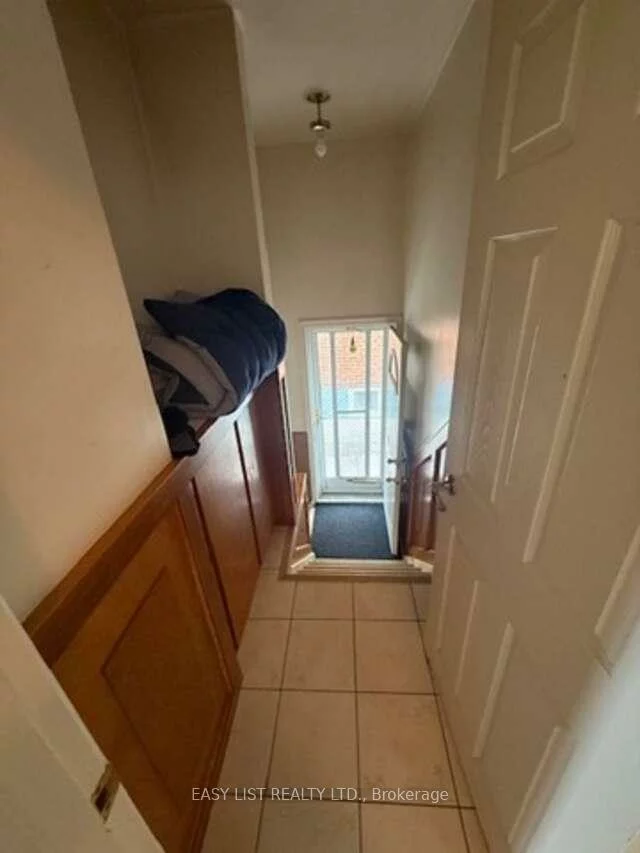49, Blaydon, Downsview-Roding-CFB, Toronto