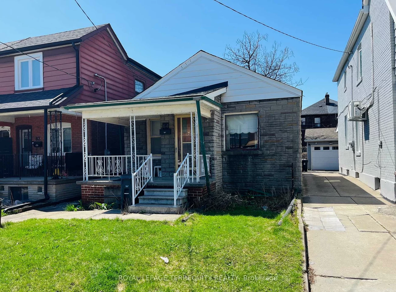 64, Chambers, Weston-Pellam Park, Toronto