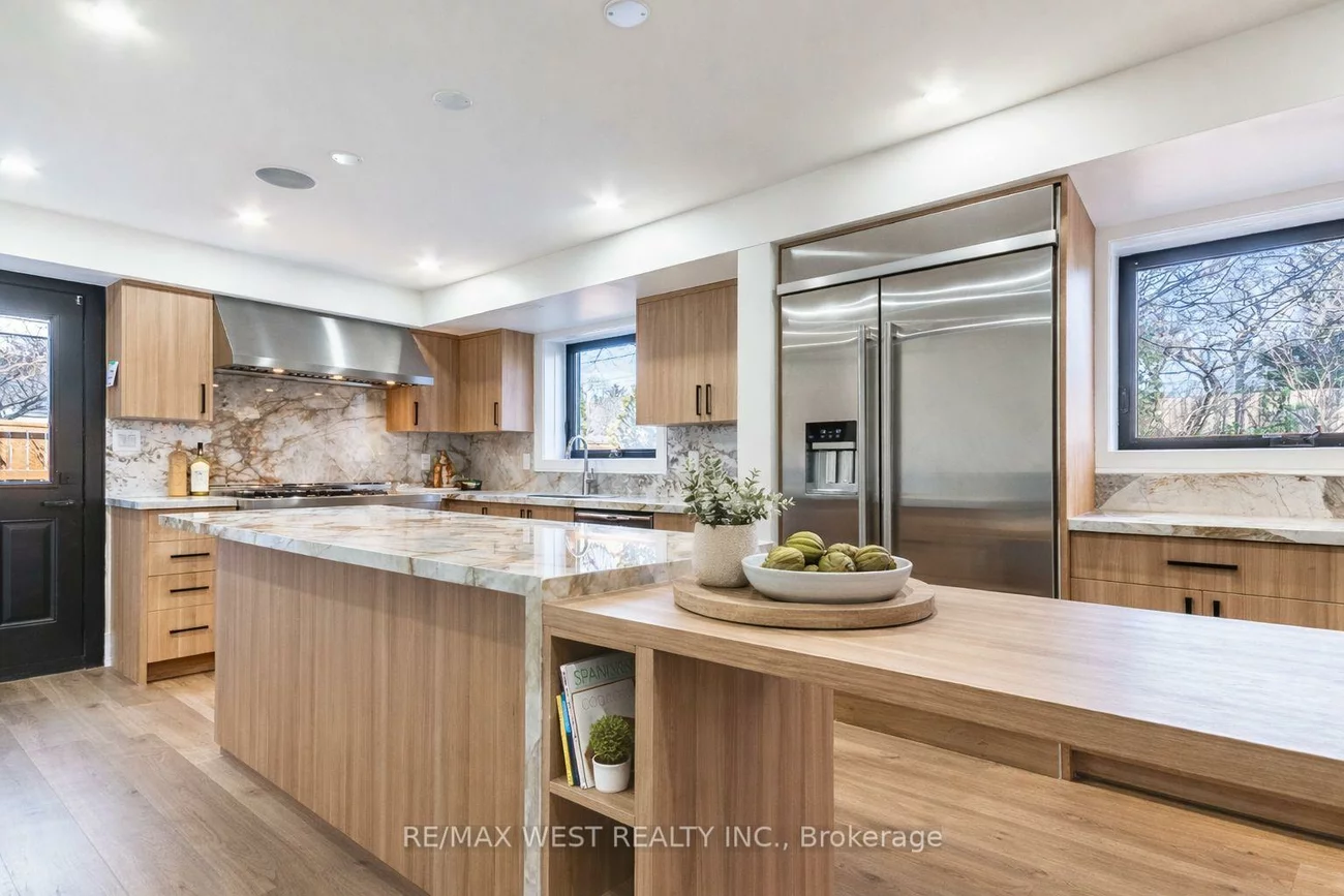 29, Blaketon, Islington-City Centre West, Toronto