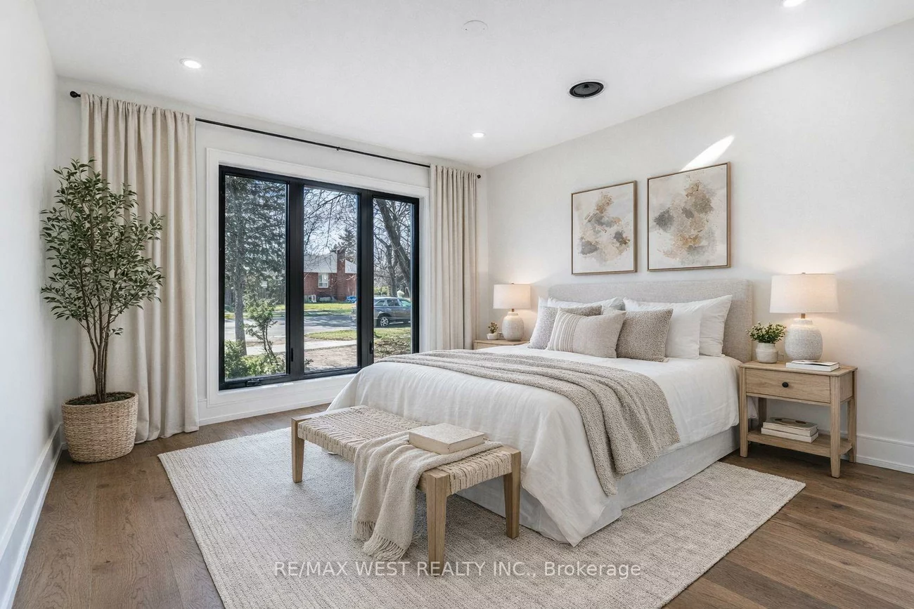 29, Blaketon, Islington-City Centre West, Toronto