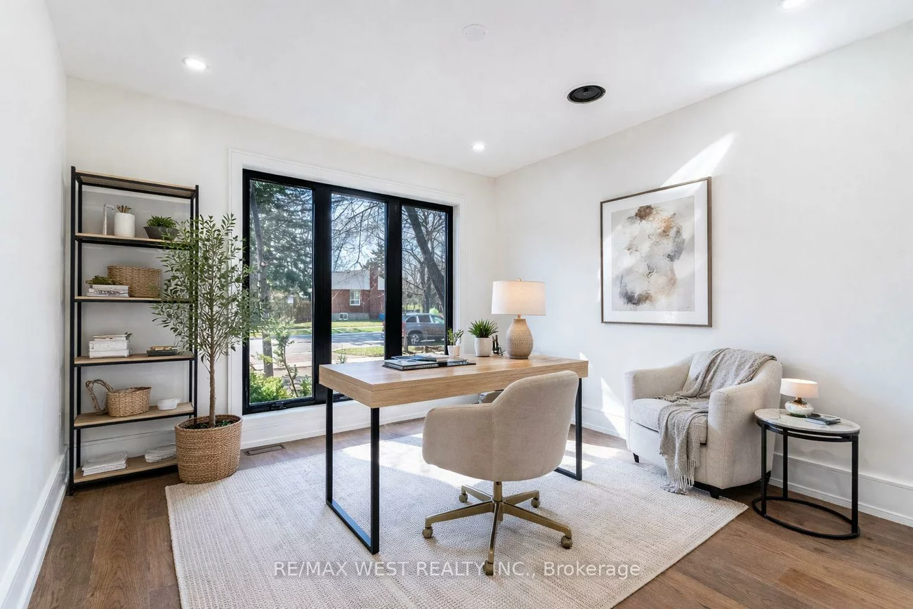 29, Blaketon, Islington-City Centre West, Toronto