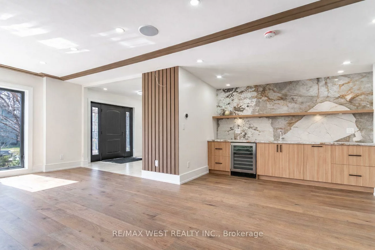 29, Blaketon, Islington-City Centre West, Toronto