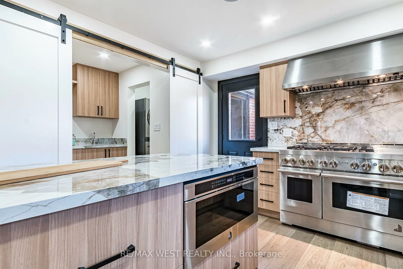 29, Blaketon, Islington-City Centre West, Toronto