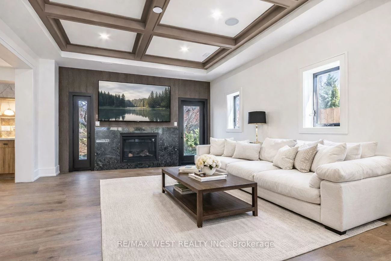 29, Blaketon, Islington-City Centre West, Toronto
