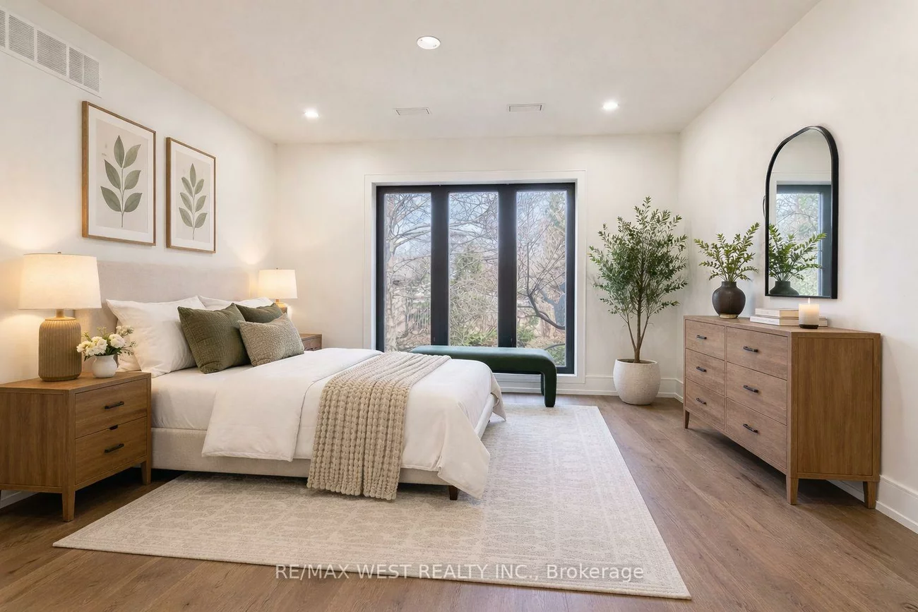 29, Blaketon, Islington-City Centre West, Toronto