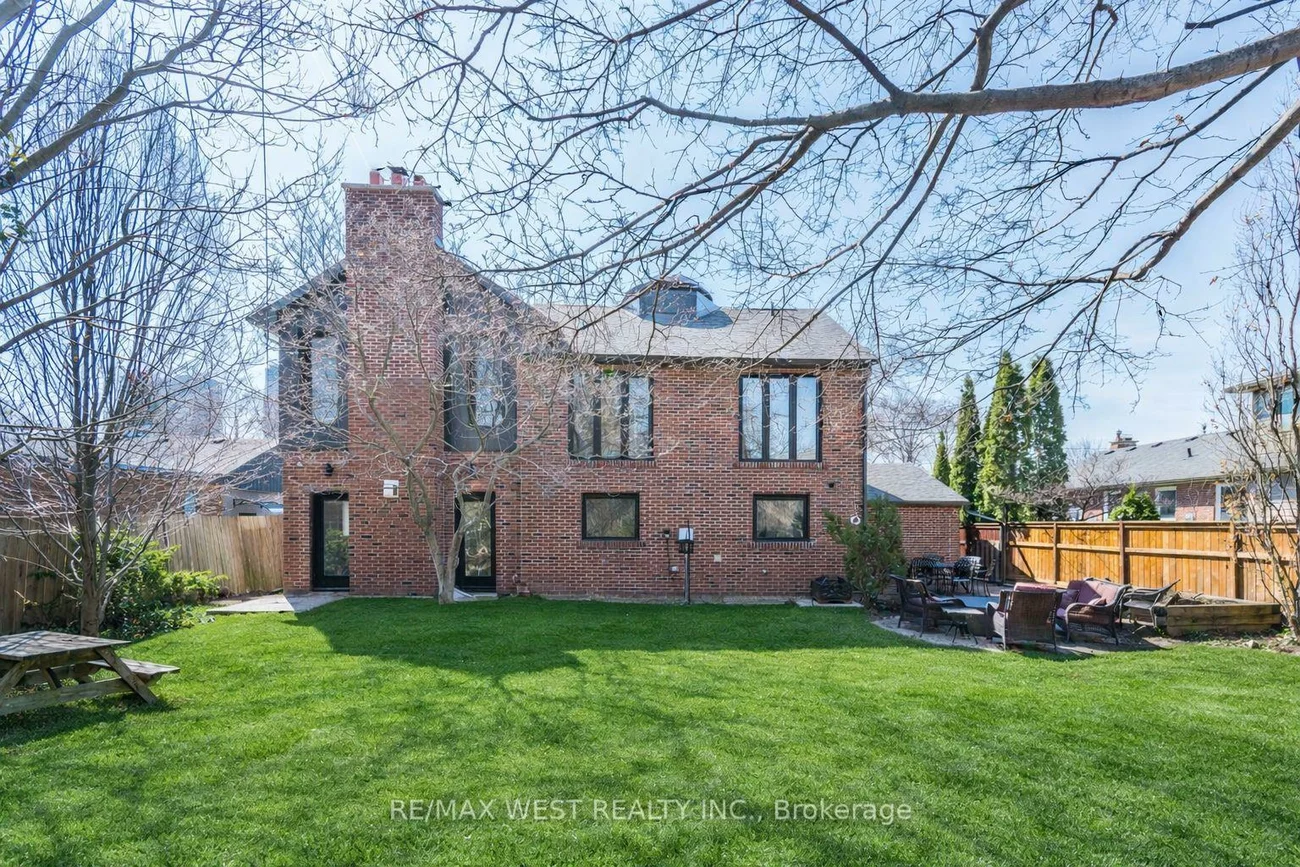 29, Blaketon, Islington-City Centre West, Toronto