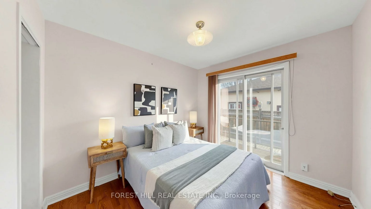 8, Summerfield, Eringate-Centennial-West Deane, Toronto