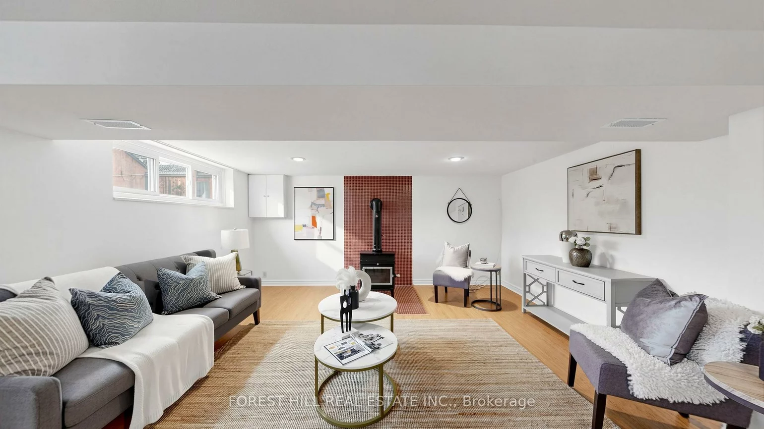 8, Summerfield, Eringate-Centennial-West Deane, Toronto