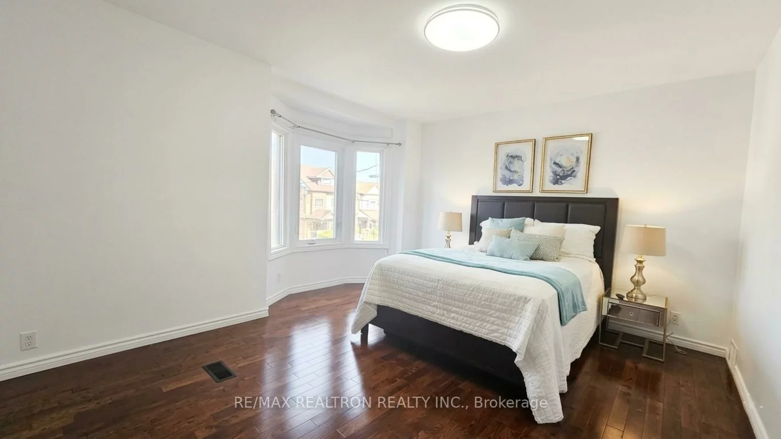 318, Westmoreland, Dovercourt-Wallace Emerson-Junction, Toronto