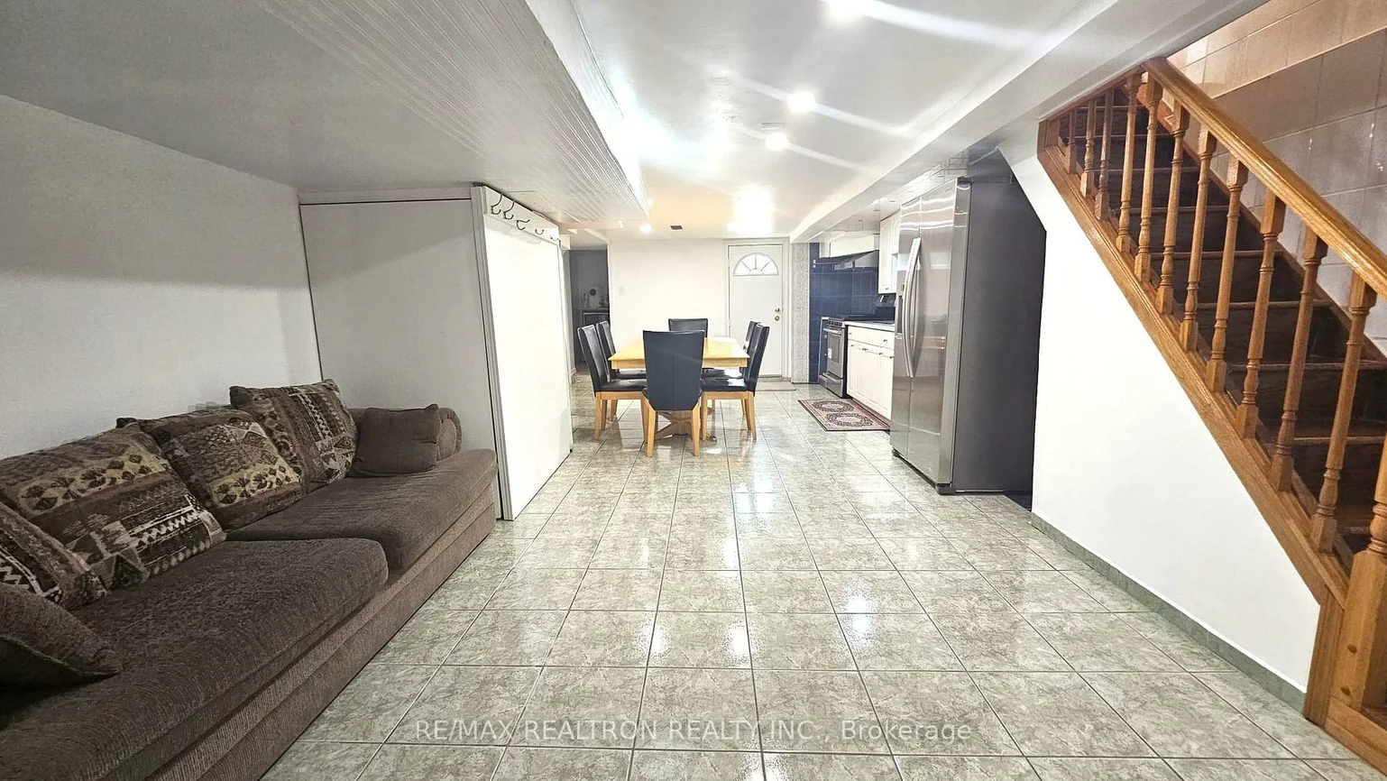 318, Westmoreland, Dovercourt-Wallace Emerson-Junction, Toronto