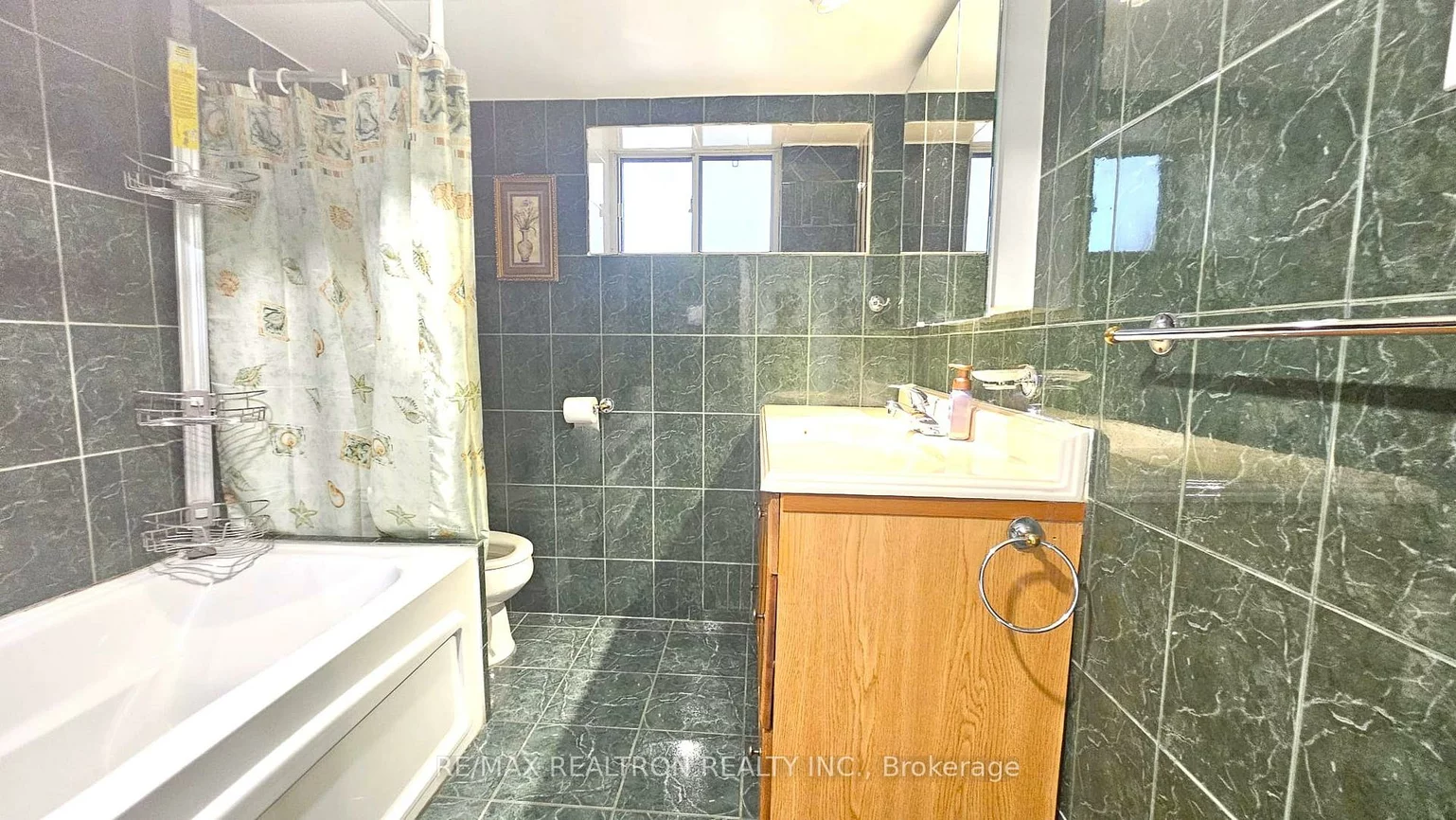 318, Westmoreland, Dovercourt-Wallace Emerson-Junction, Toronto