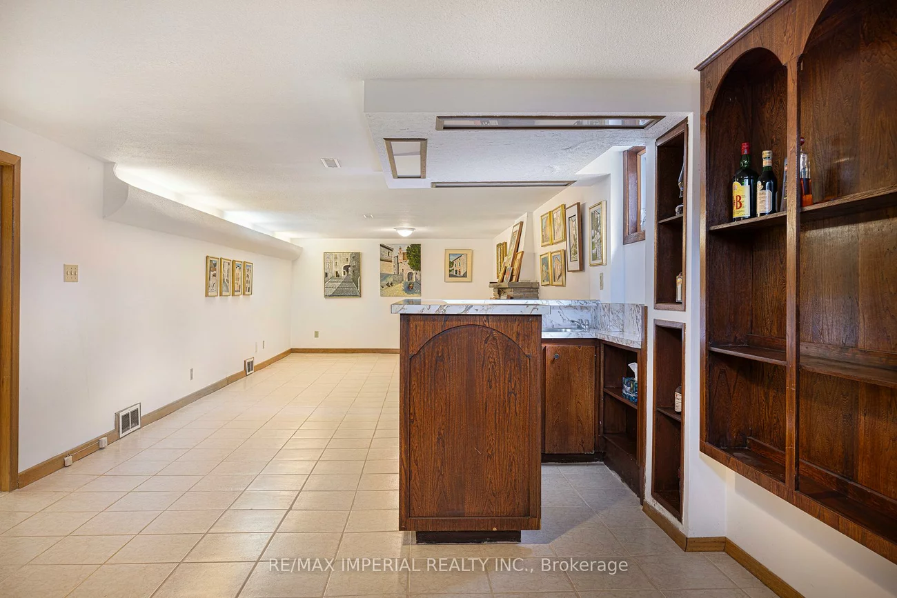 7, Doddington, Stonegate-Queensway, Toronto