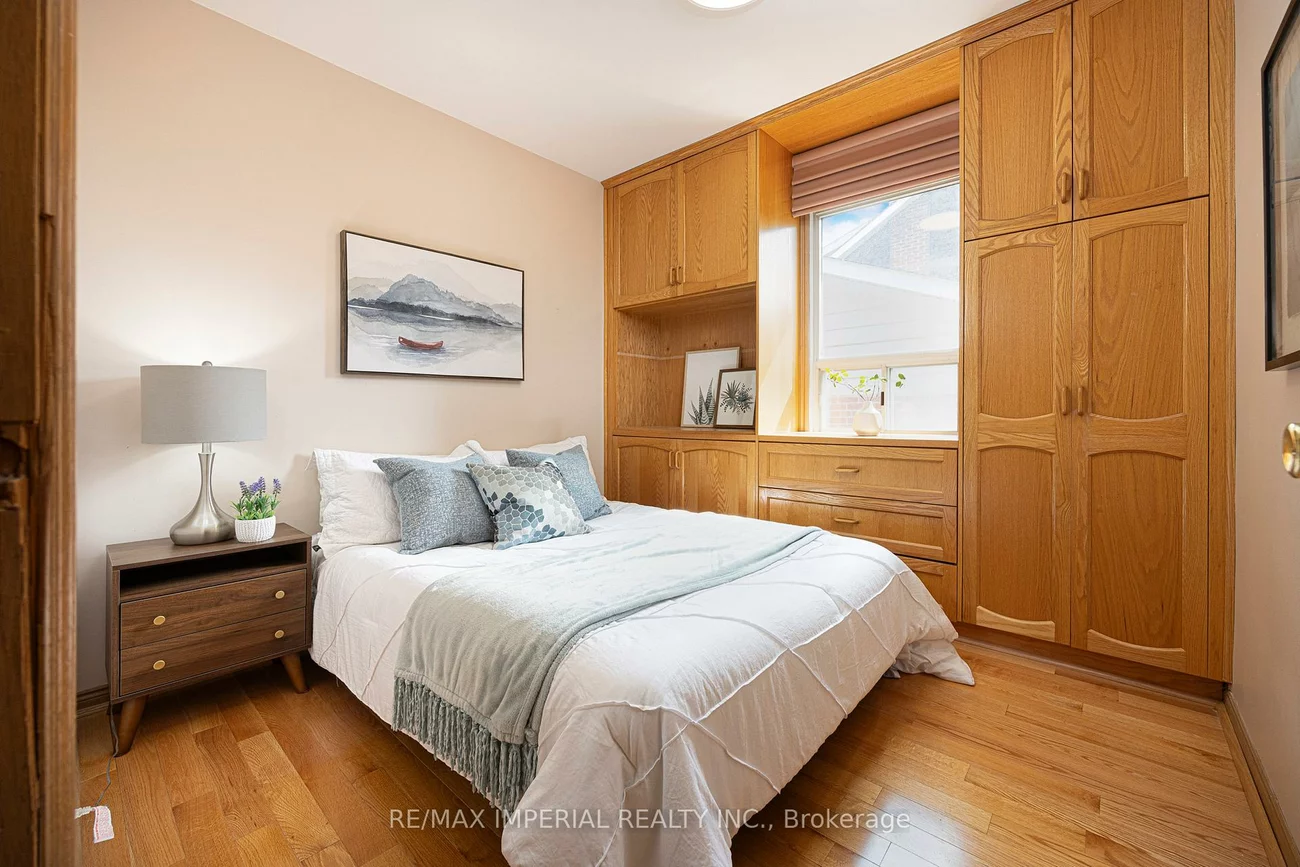 7, Doddington, Stonegate-Queensway, Toronto