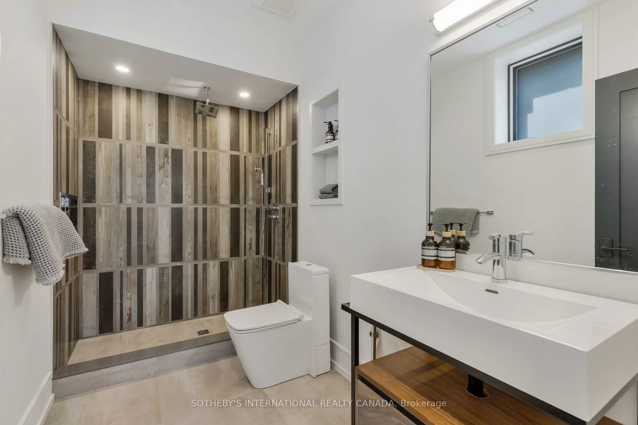 85, Kingsway, Kingsway South, Toronto