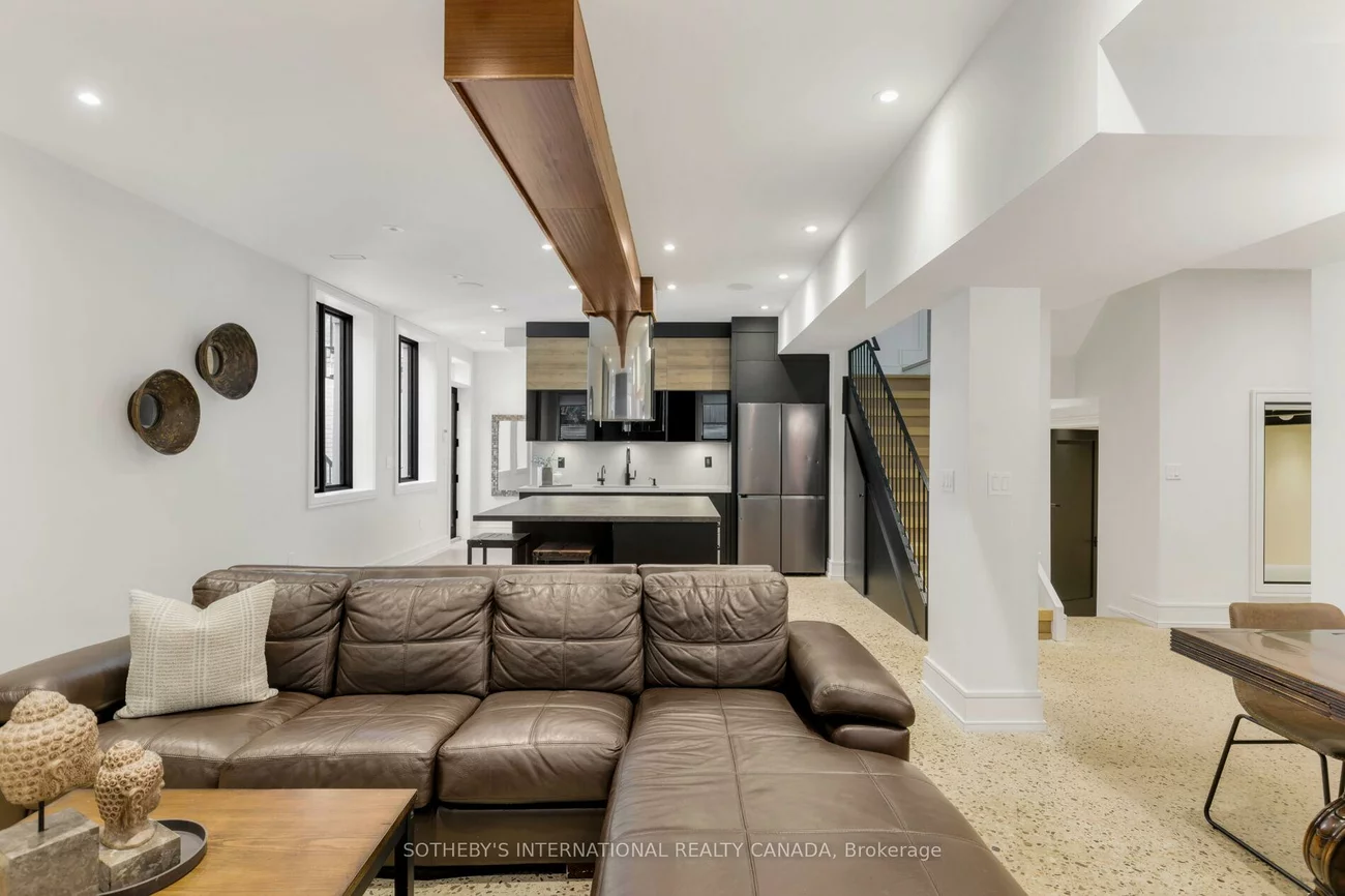 85, Kingsway, Kingsway South, Toronto