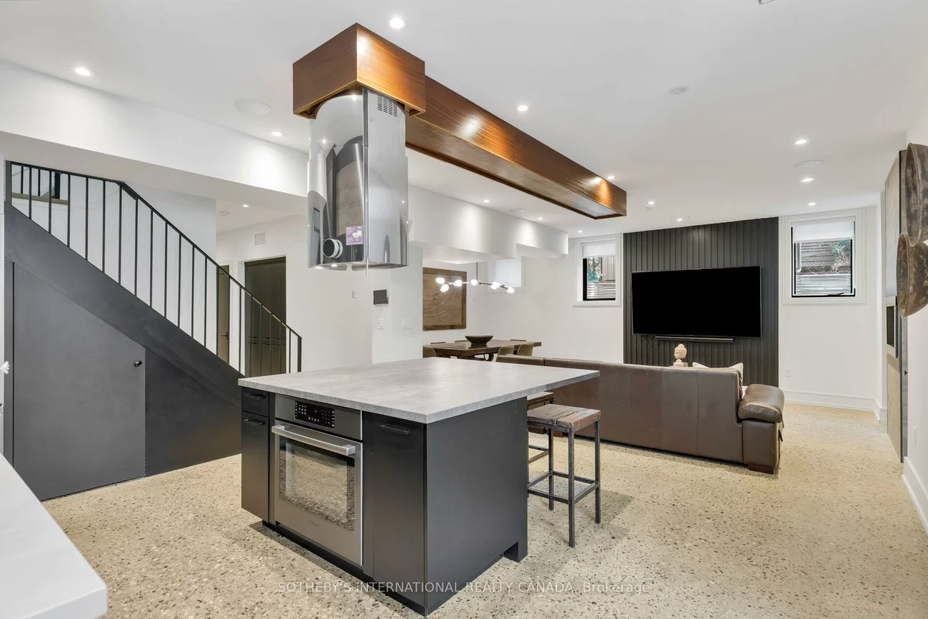 85, Kingsway, Kingsway South, Toronto