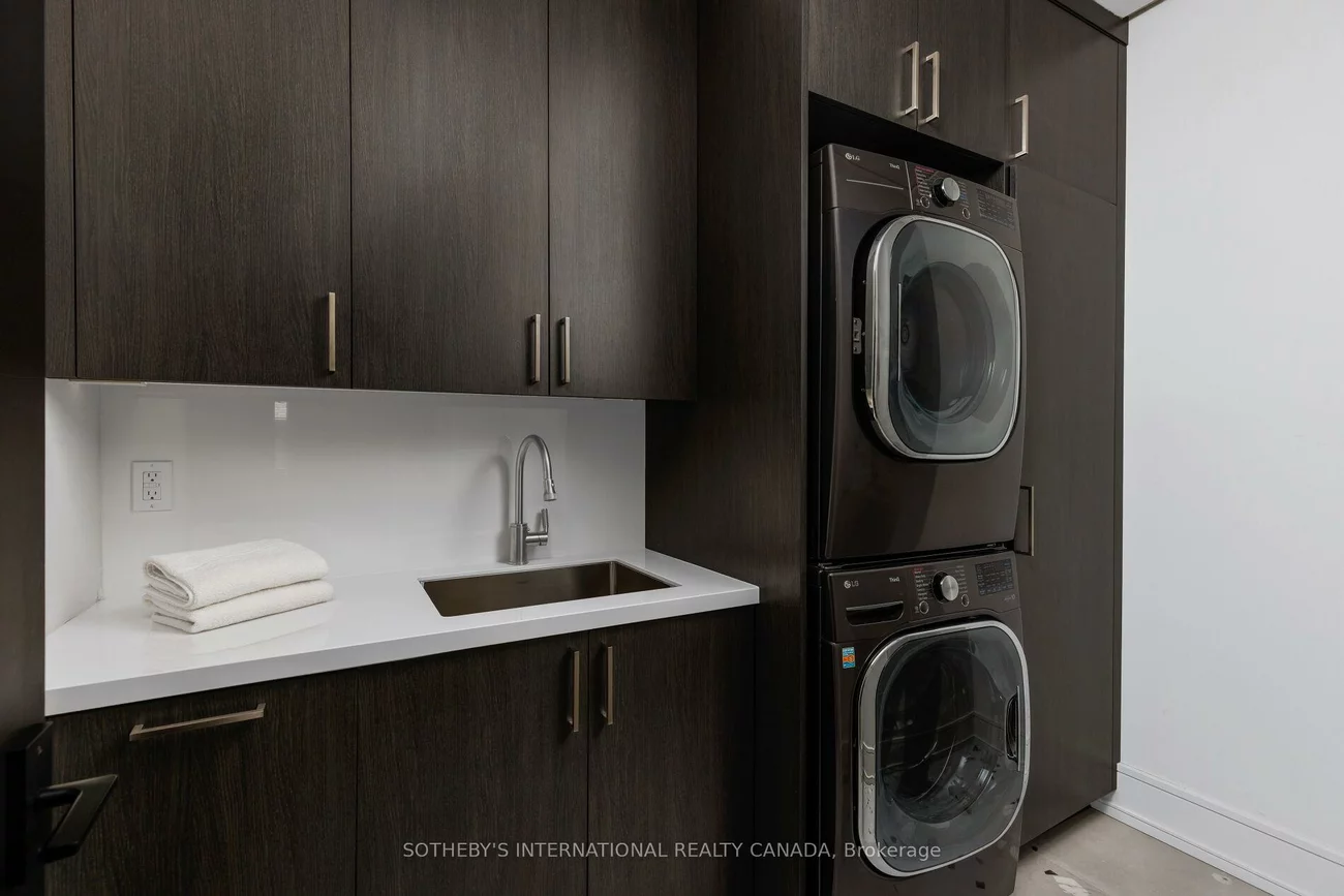 85, Kingsway, Kingsway South, Toronto