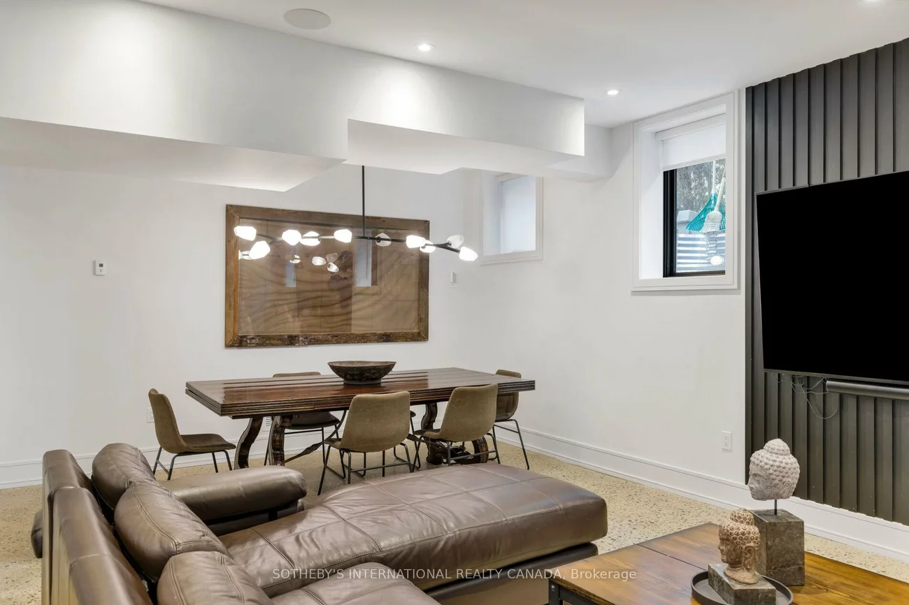 85, Kingsway, Kingsway South, Toronto