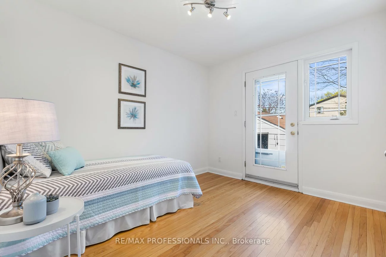 25, Charleston, Islington-City Centre West, Toronto