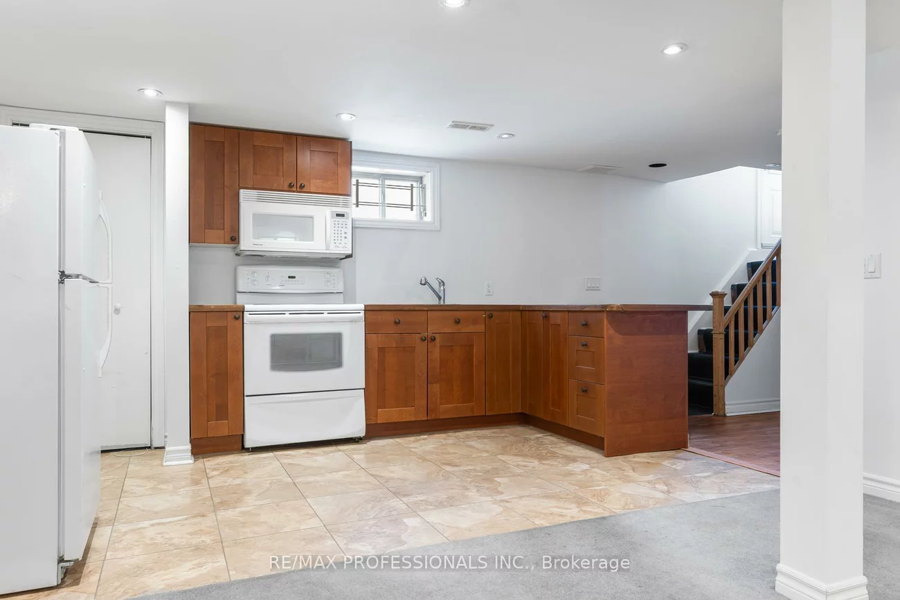 25, Charleston, Islington-City Centre West, Toronto