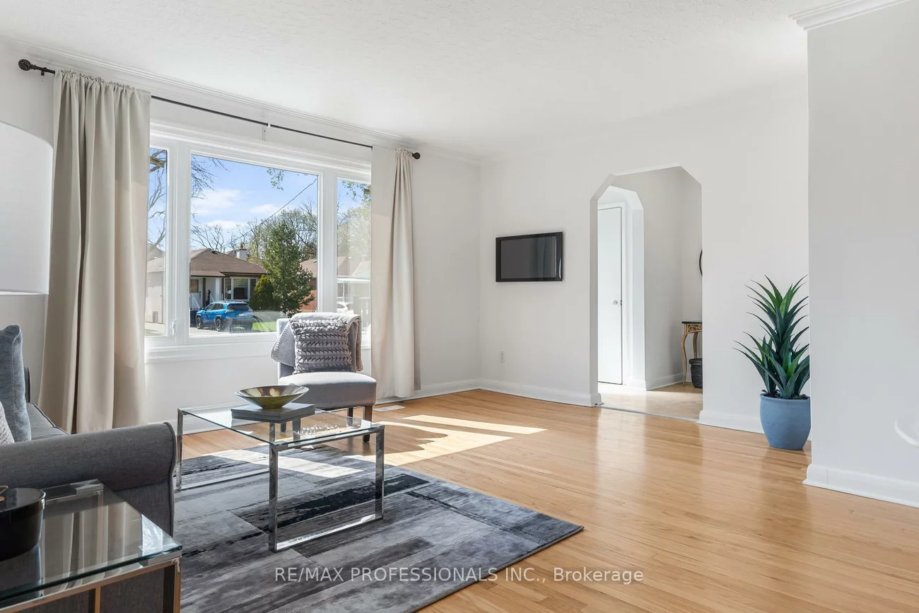 25, Charleston, Islington-City Centre West, Toronto