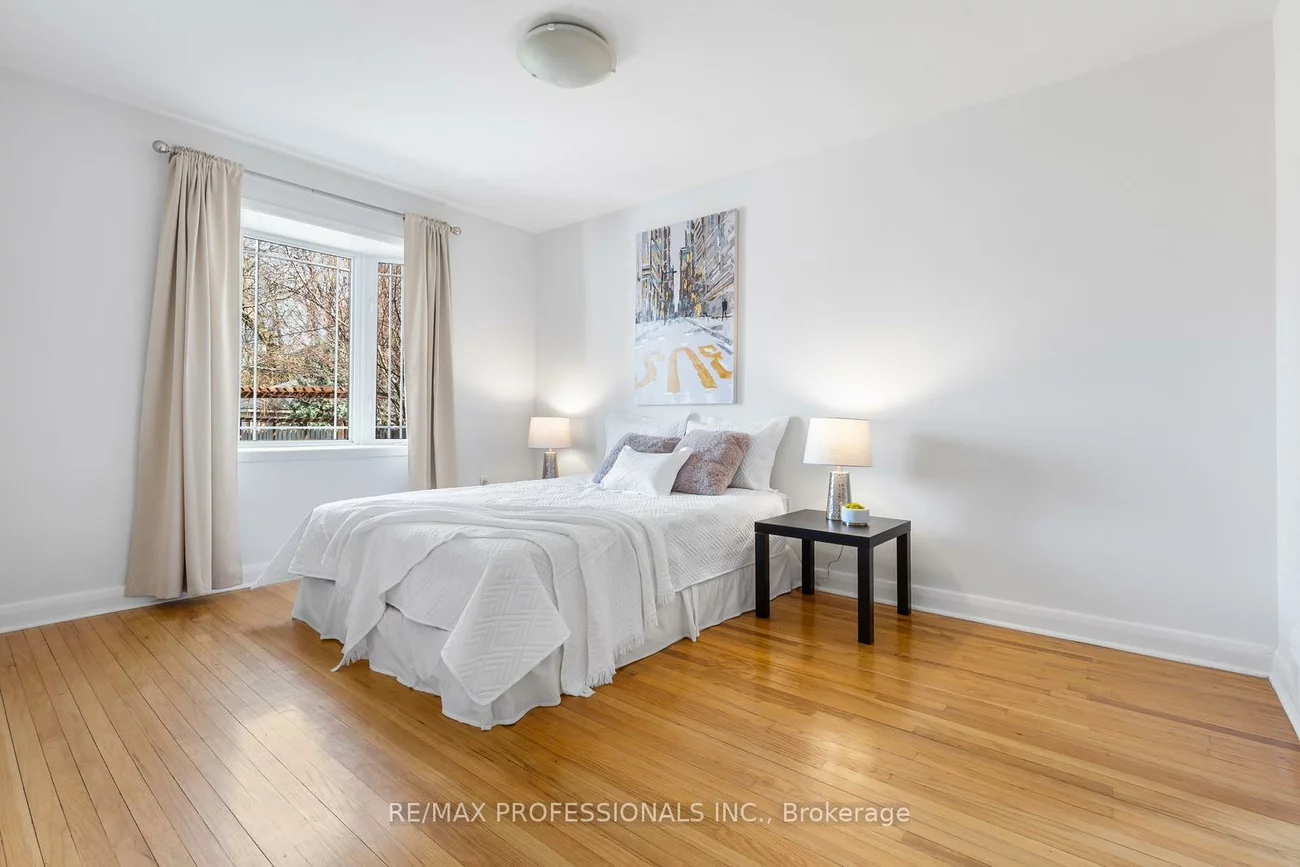 25, Charleston, Islington-City Centre West, Toronto