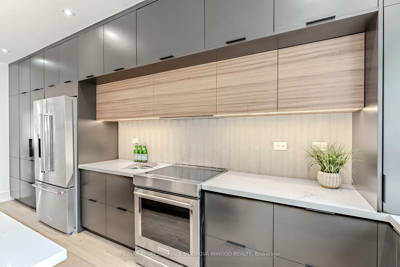 368, Glenlake, High Park North, Toronto