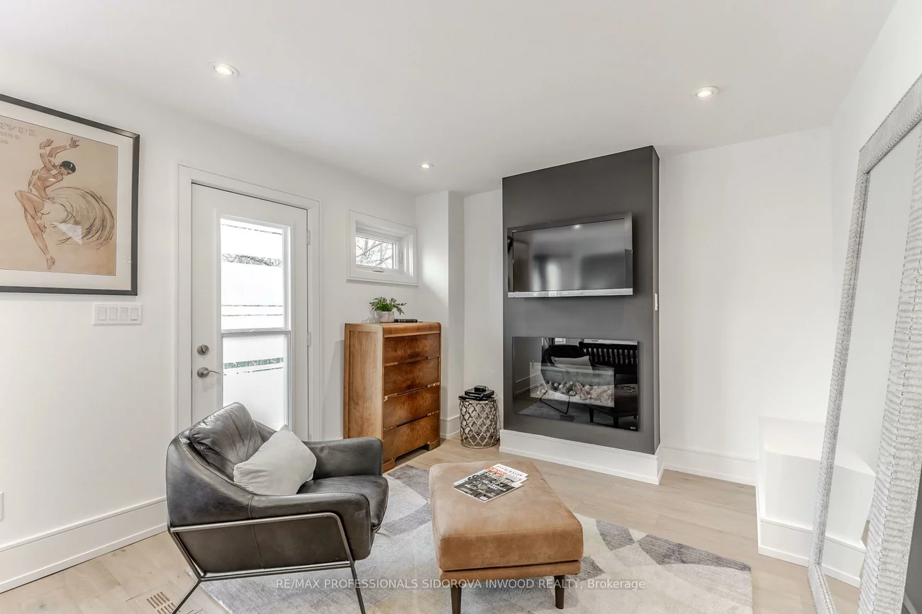 368, Glenlake, High Park North, Toronto