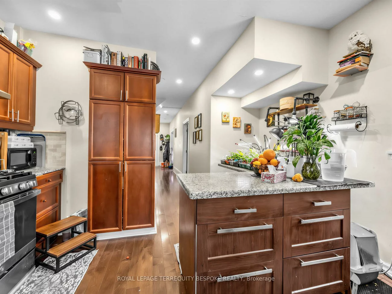 505, Parkside, High Park-Swansea, Toronto
