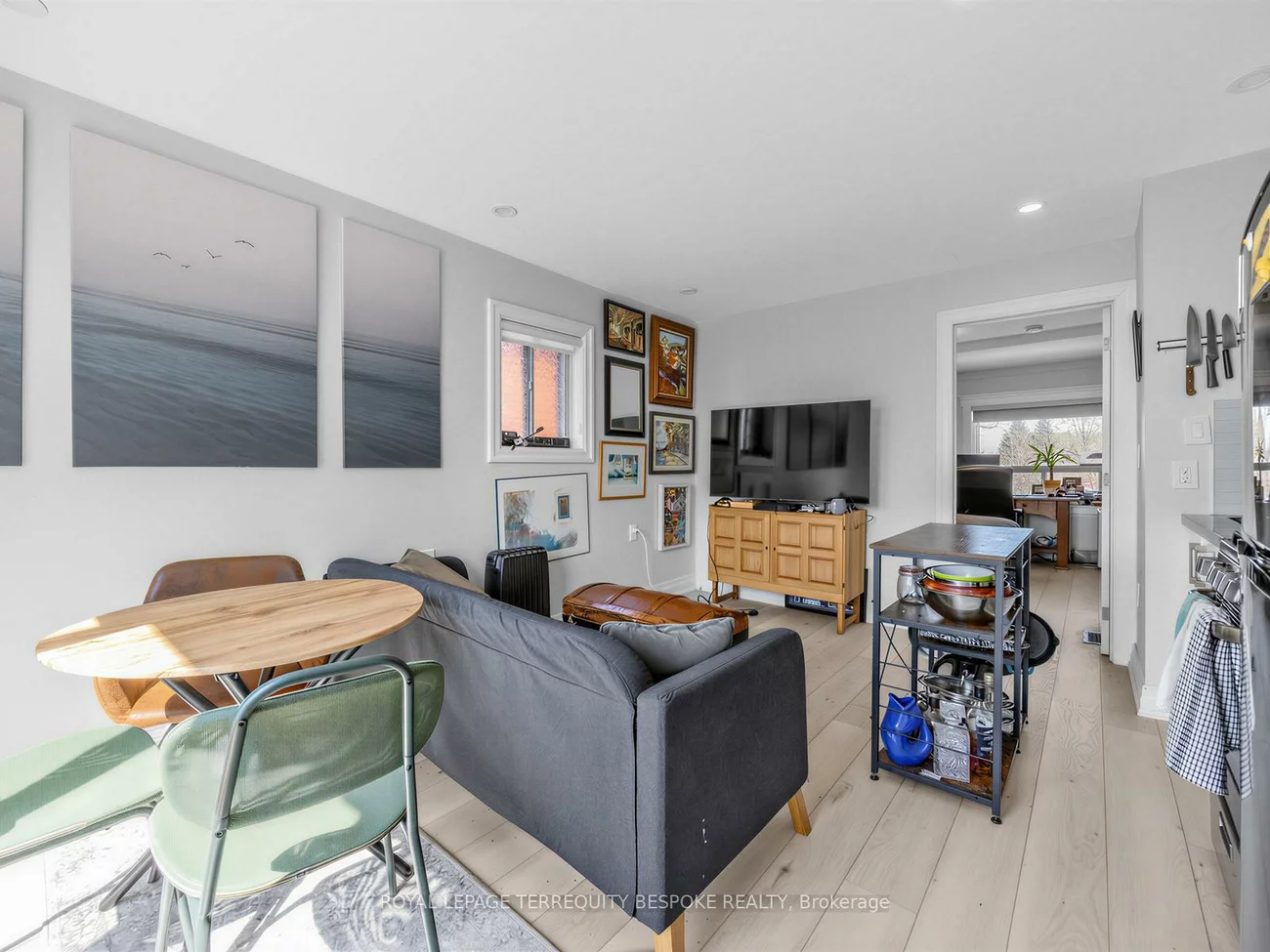 61, Chelsea, High Park North, Toronto