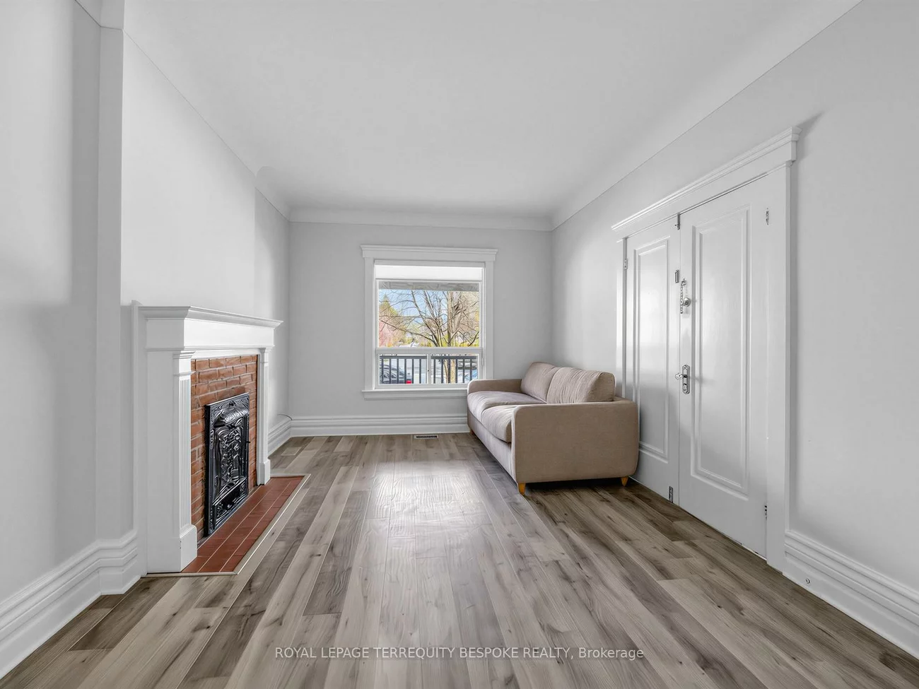 61, Chelsea, High Park North, Toronto
