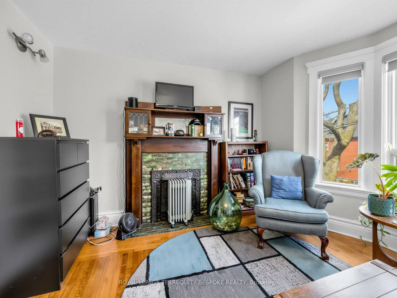 61, Chelsea, High Park North, Toronto