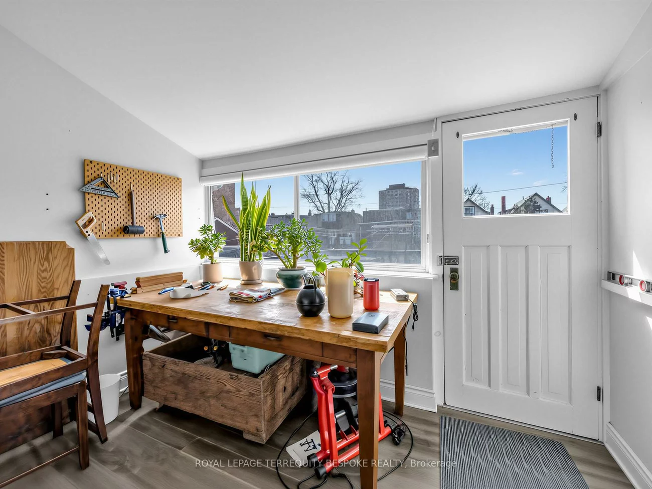 61, Chelsea, High Park North, Toronto