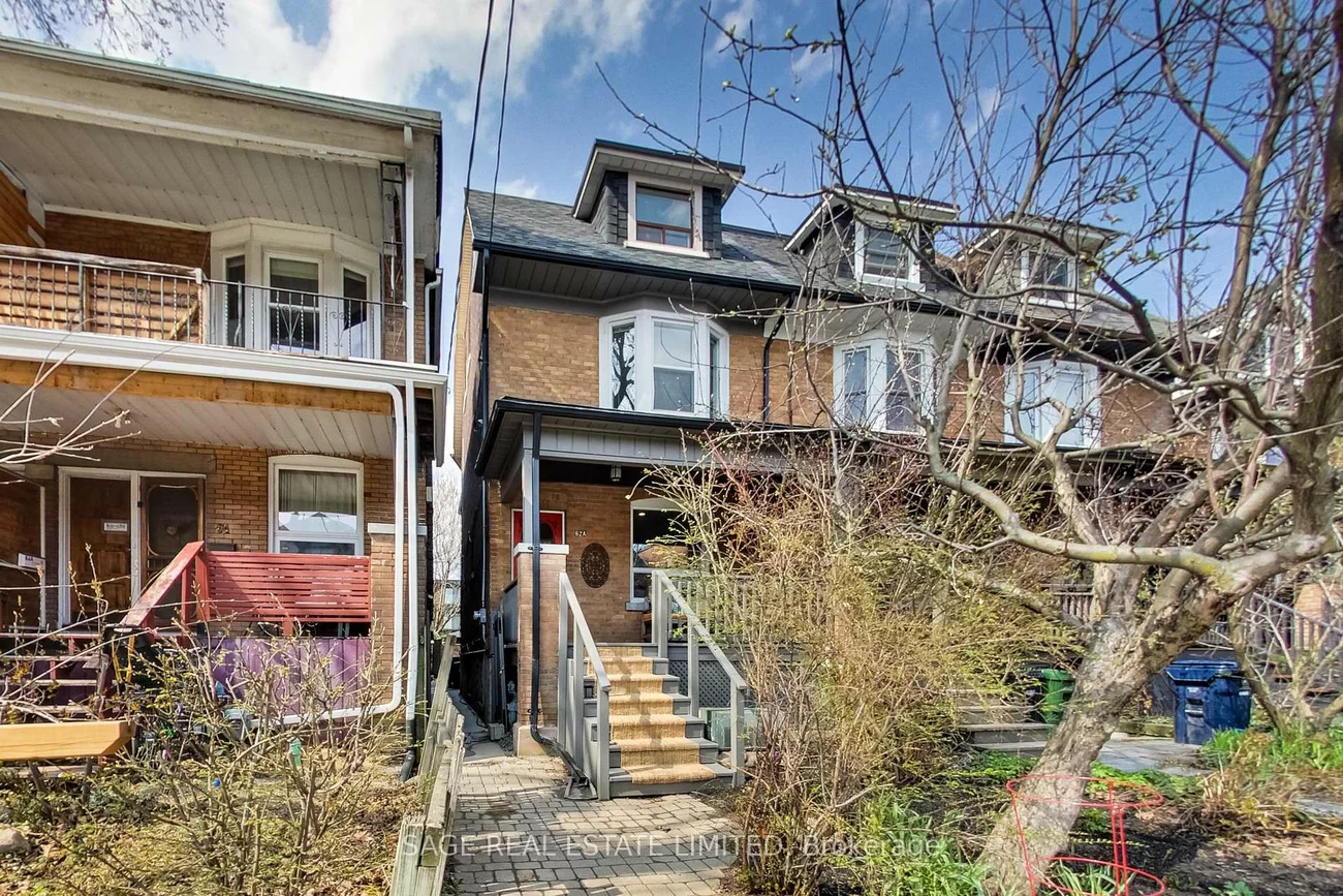 62A, Galley, Roncesvalles, Toronto