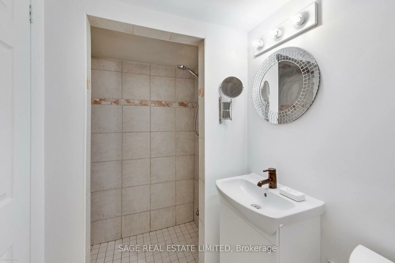 62A, Galley, Roncesvalles, Toronto