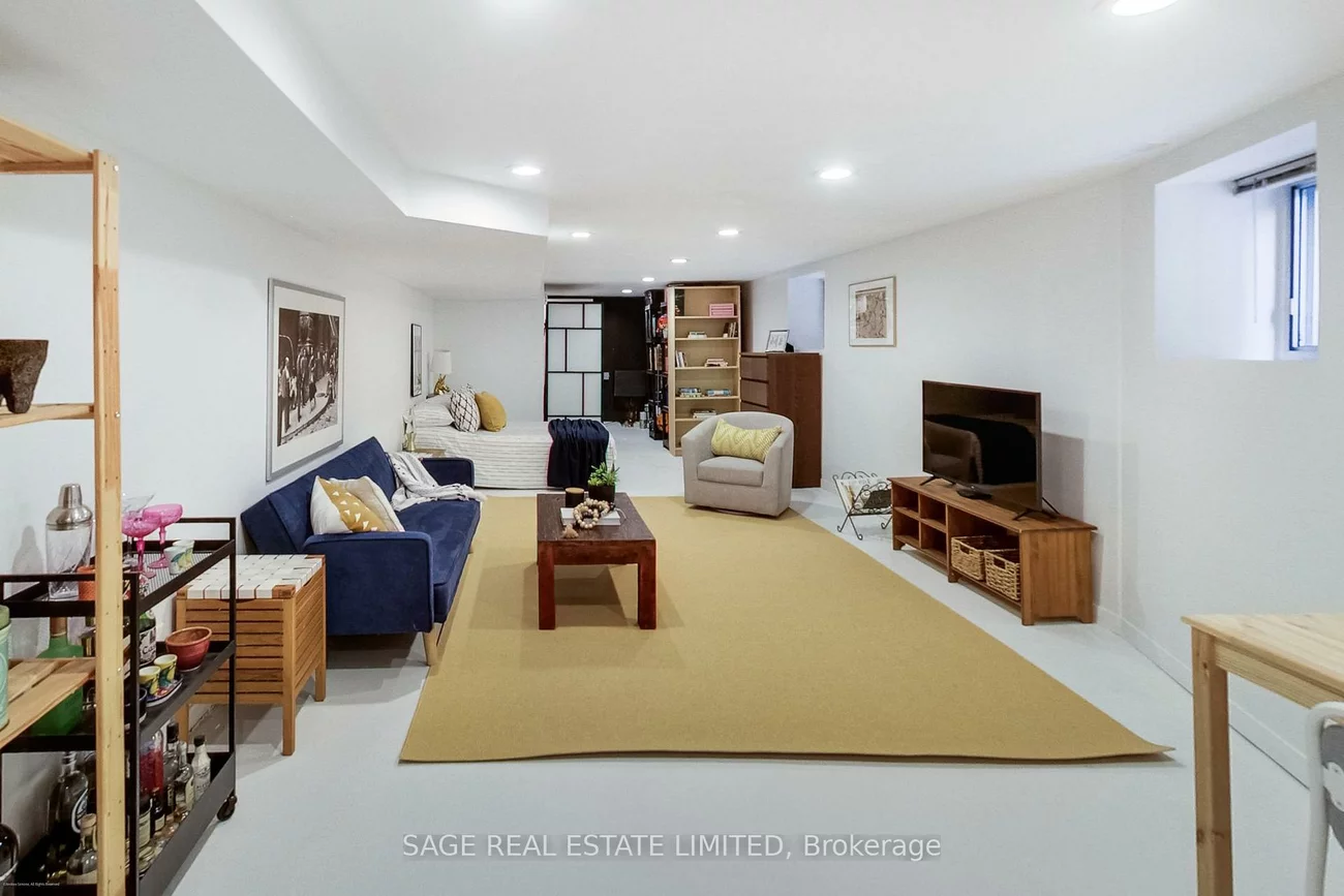62A, Galley, Roncesvalles, Toronto