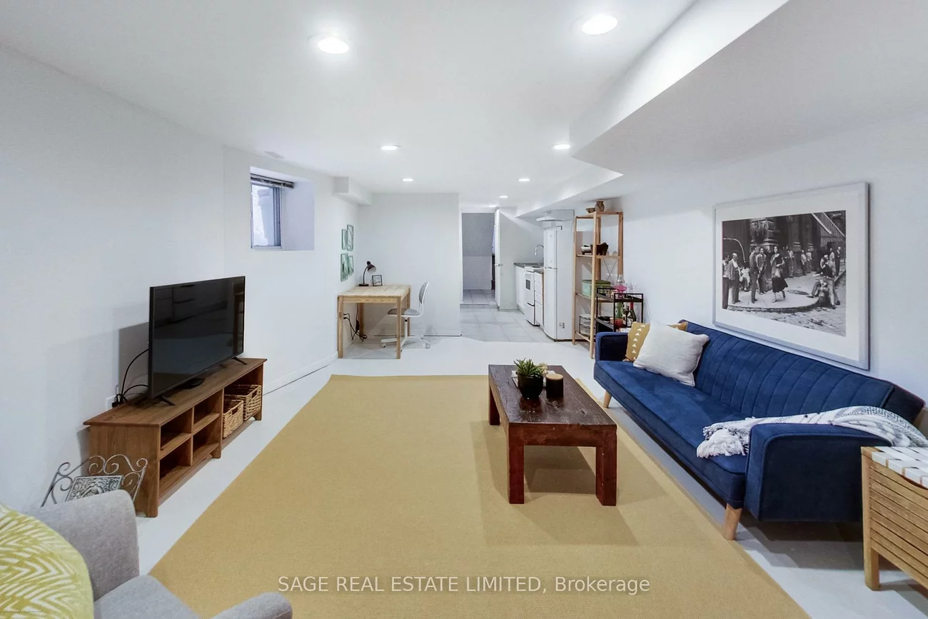 62A, Galley, Roncesvalles, Toronto
