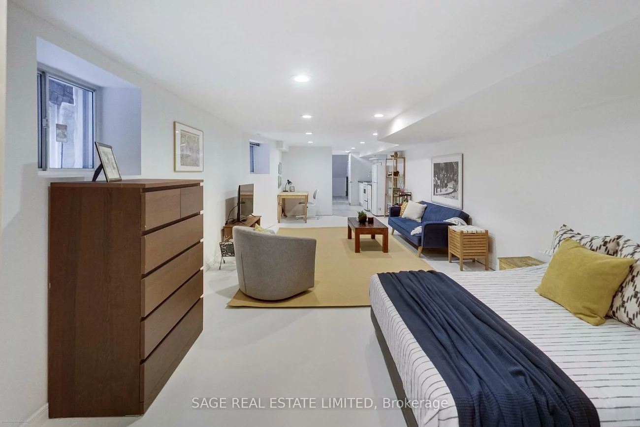 62A, Galley, Roncesvalles, Toronto