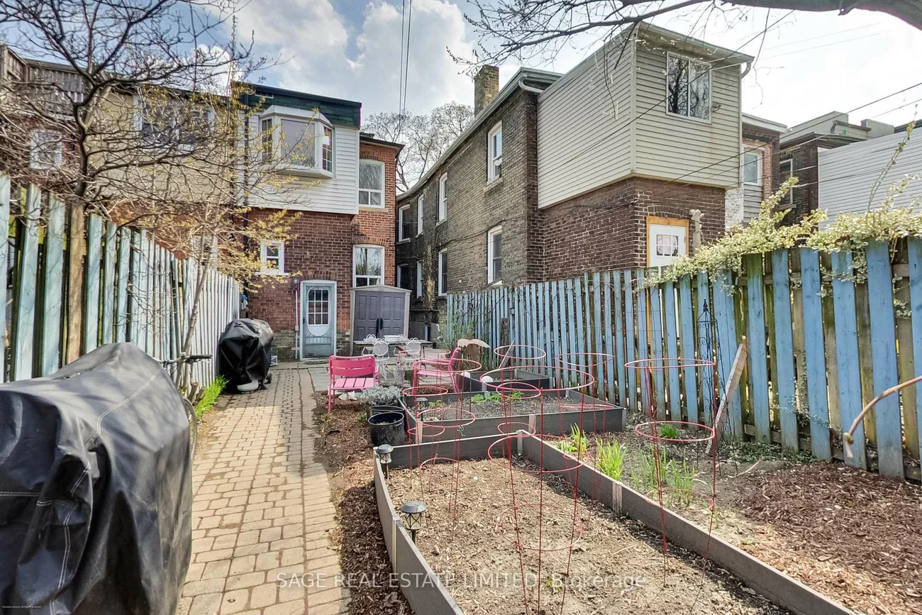 62A, Galley, Roncesvalles, Toronto