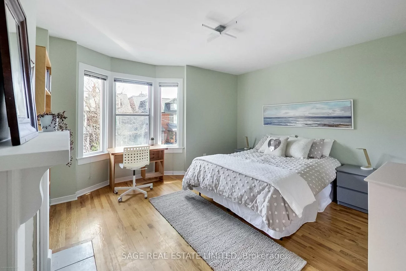 62A, Galley, Roncesvalles, Toronto