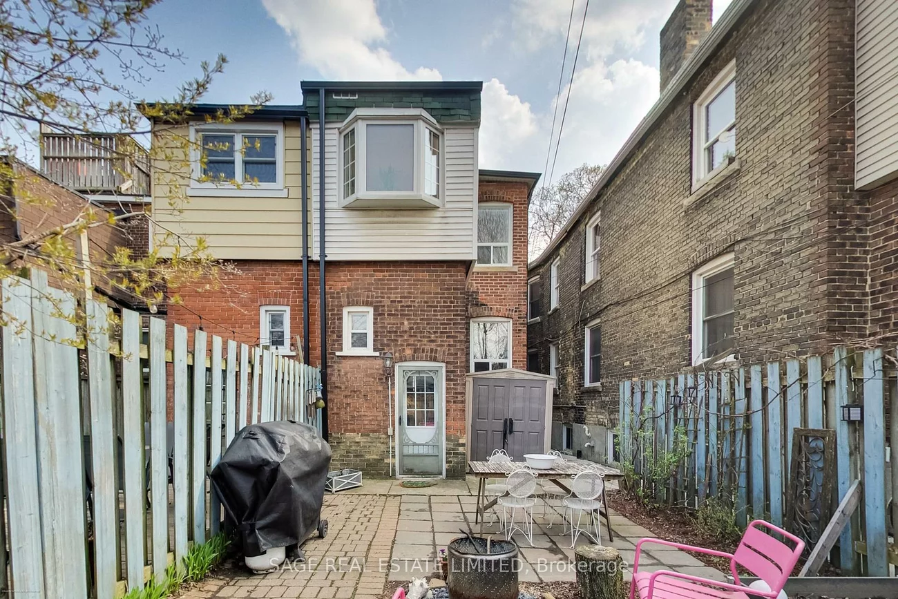 62A, Galley, Roncesvalles, Toronto