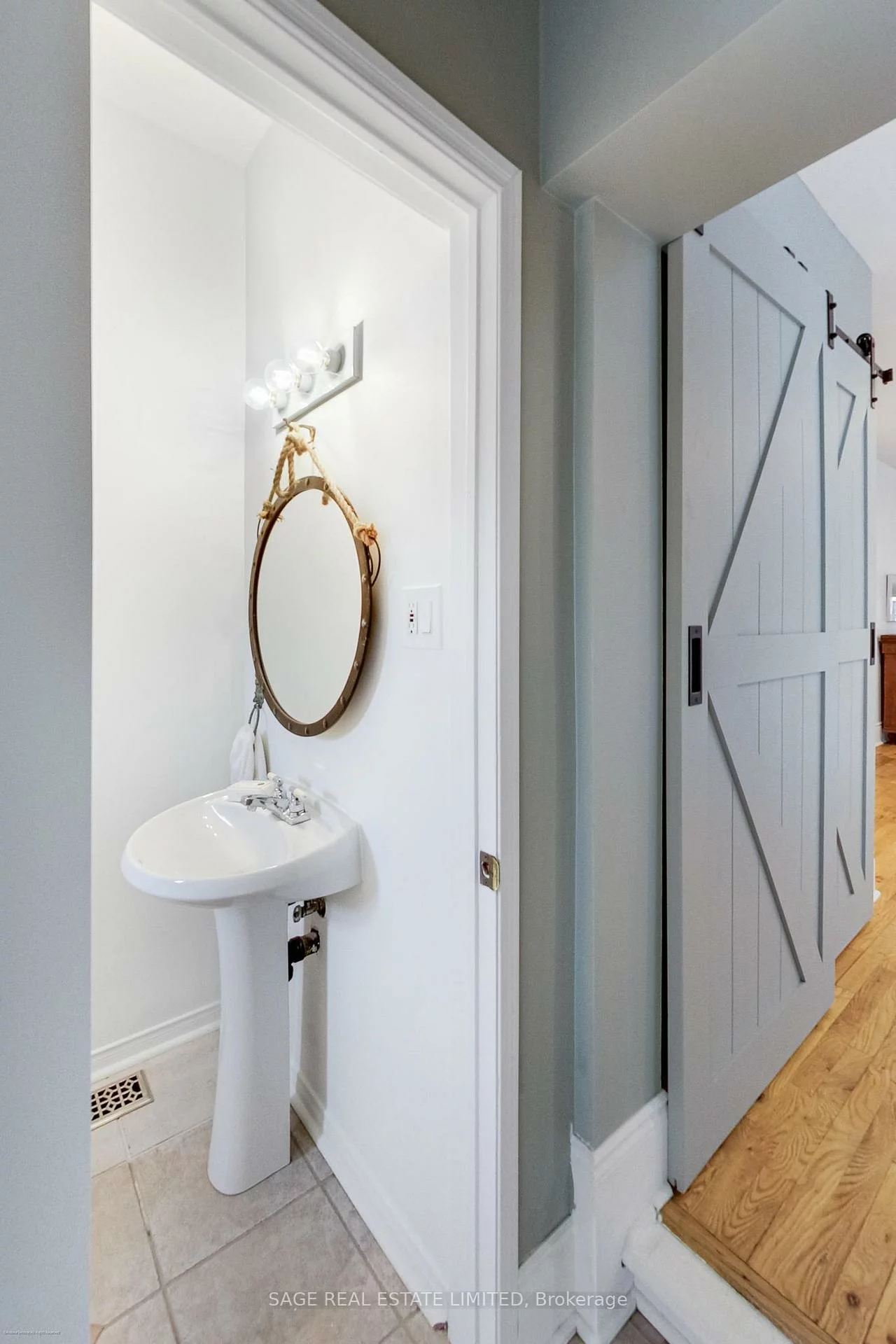 62A, Galley, Roncesvalles, Toronto