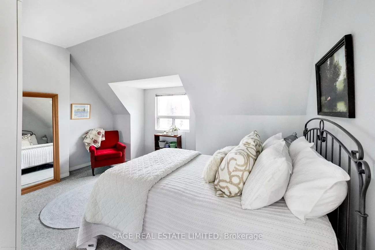 62A, Galley, Roncesvalles, Toronto